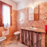 Casa Ginestra Vicino Alle Spiagge Di Caprera Con Balcone E Parcheggio Apartamento *