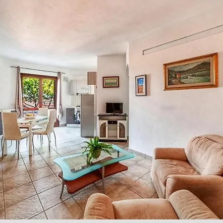 Apartamento Ginestra Con Parcheggio Privato La Maddalena (Sassari)