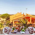Casa Ginestra Vicino Alle Spiagge Di Caprera Con Balcone E Parcheggio