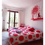 Casa Ginestra Vicino Alle Spiagge Di Caprera Con Balcone E Parcheggio * La Maddalena (Sassari)