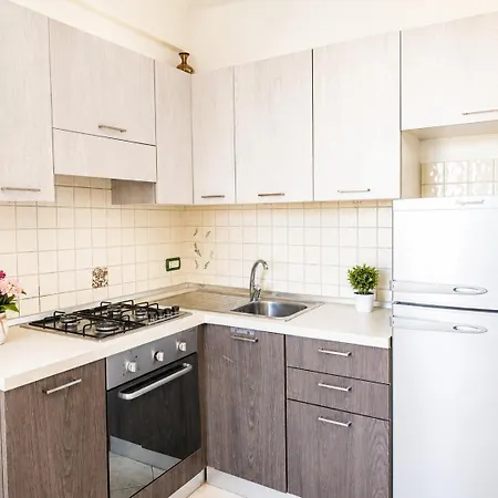 Apartment Appartamenti Raggio Di Sole Casa Vacanze Ginestra Con Wifi E Parcheggio La Maddalena (Sassari)