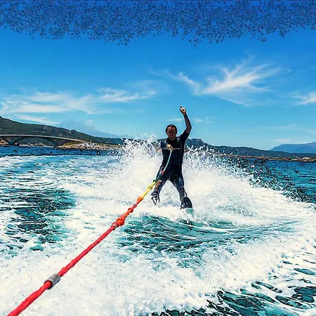 Appartamenti Raggio Di Sole Casa Vacanze Ginestra Con Wifi E Parcheggio * La Maddalena (Sassari)
